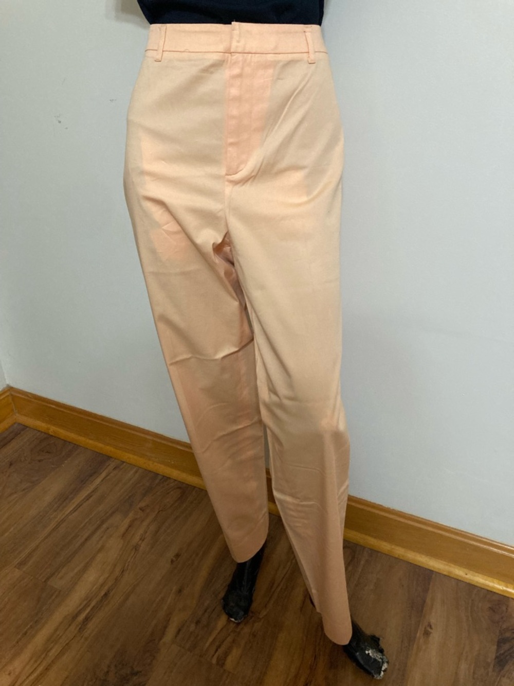 Peach Straight-Leg Women's Cropped Pants. Item # SScpc14